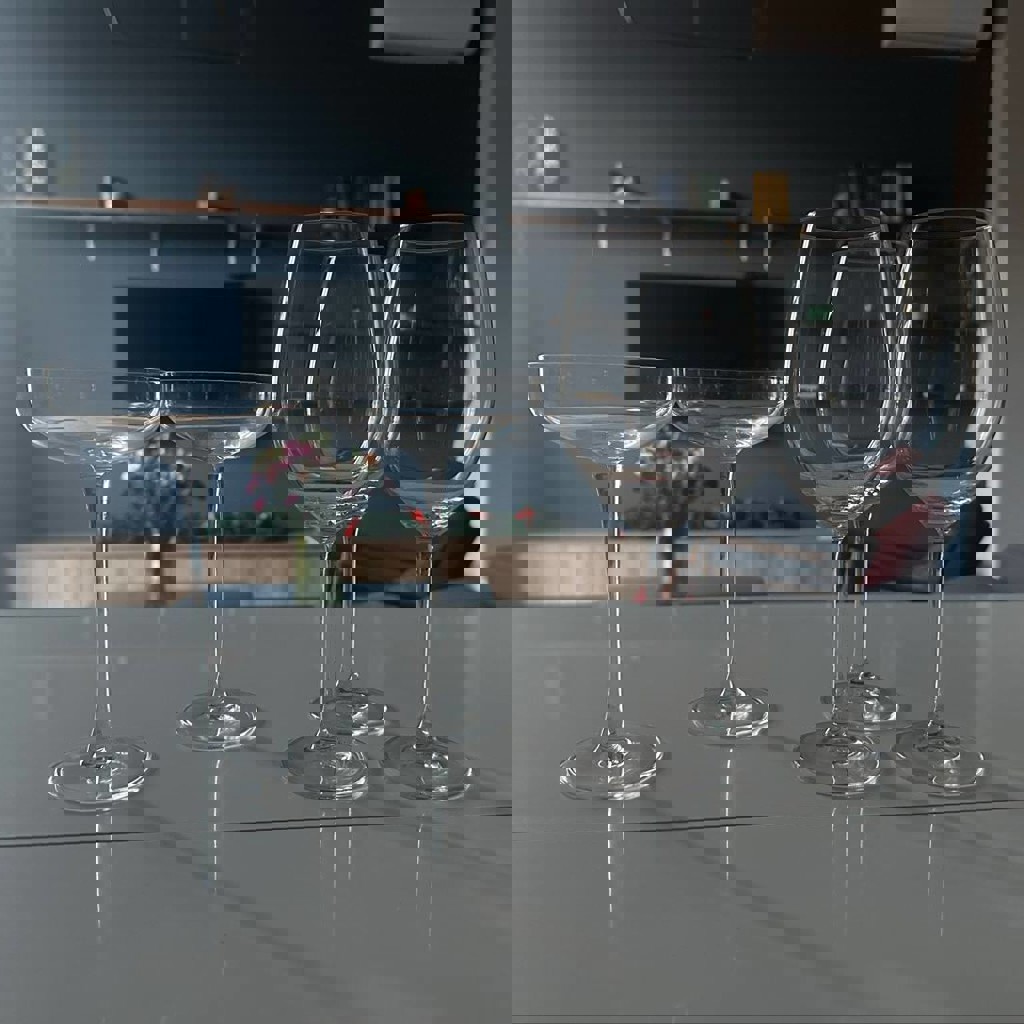 Стаканы синие, зеленые, белые