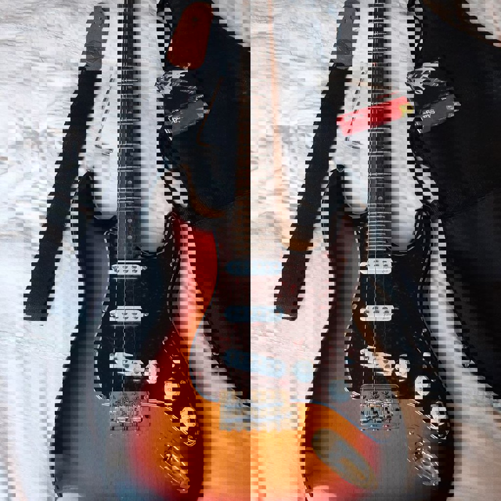 Электрогитара