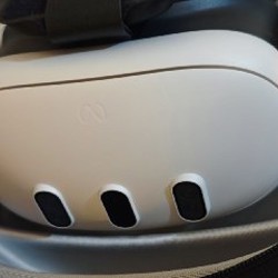 VR-шлем Meta Quest 3 - фото 2