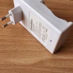 Зарядное для батареек - фото 3