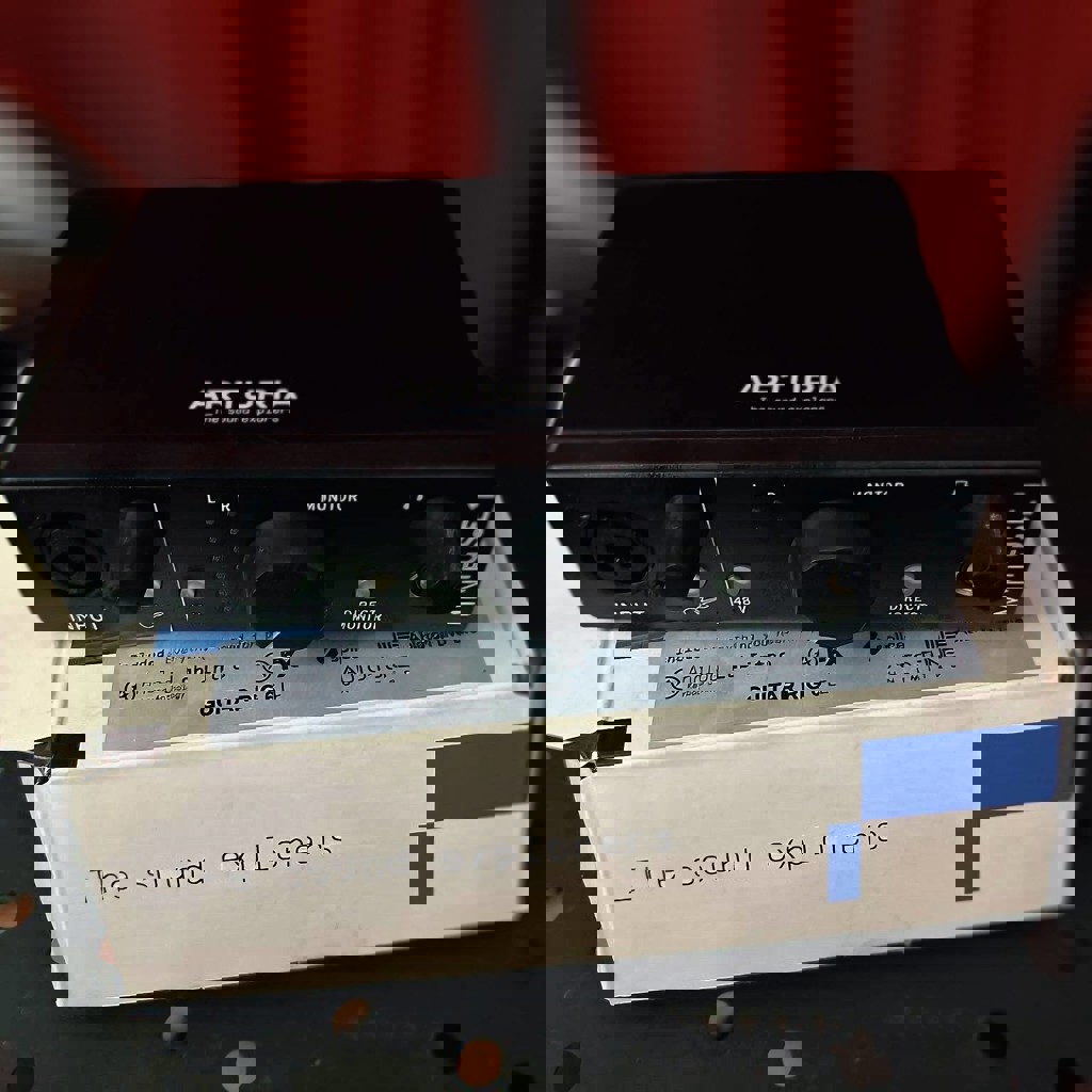 Аудиокарта Arturia Minifuse 1