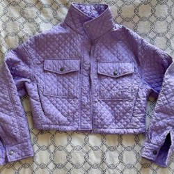 Стеганная укороченная куртка - фото 5