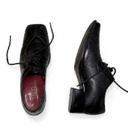 Красные ботинки - фото 1