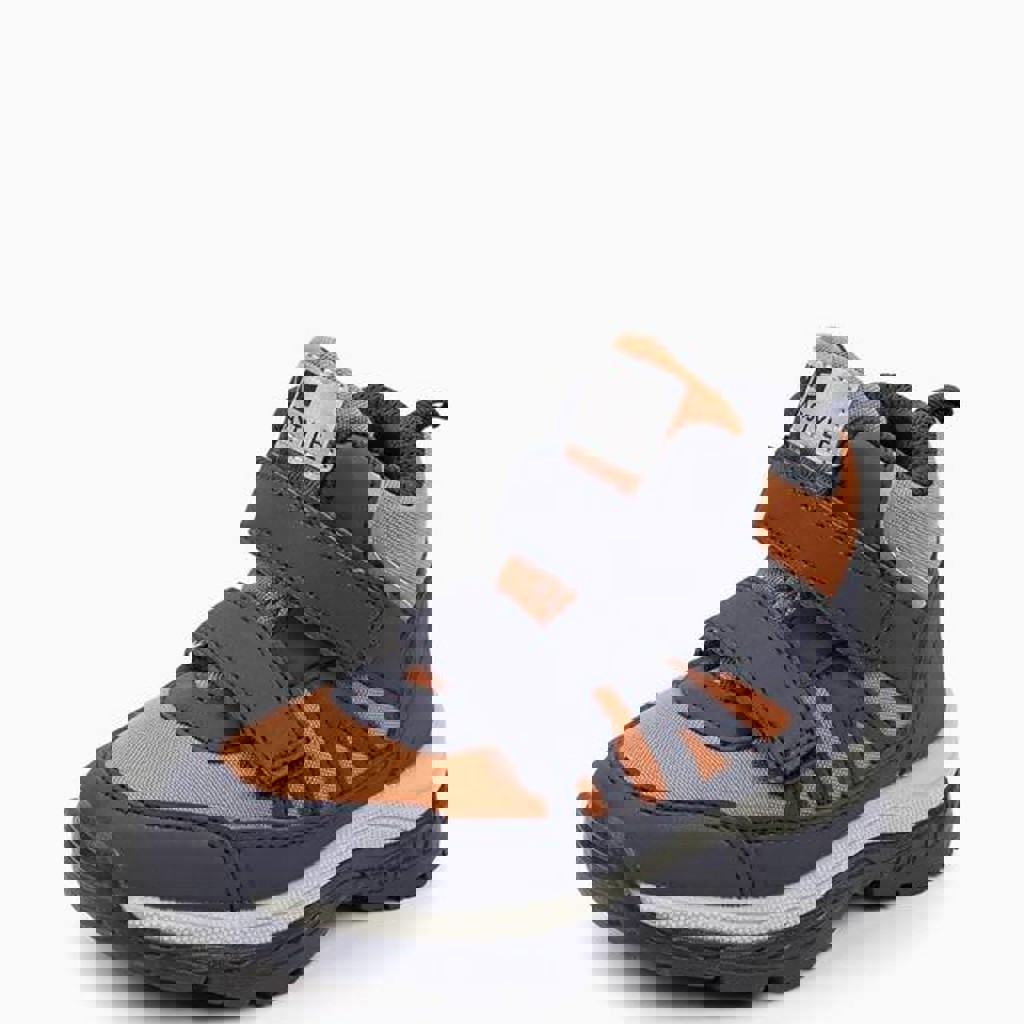 Утепленные ботинки