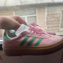 Розовые кроссовки Adidas Gazelle Bold - фото 3