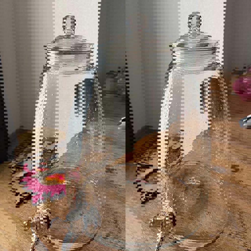 Стеклянная банка