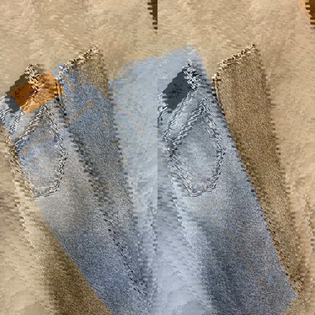 Джинсы черные