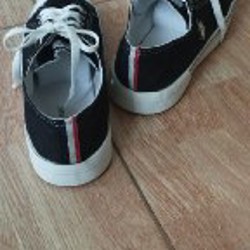 Кроссовки - фото 1