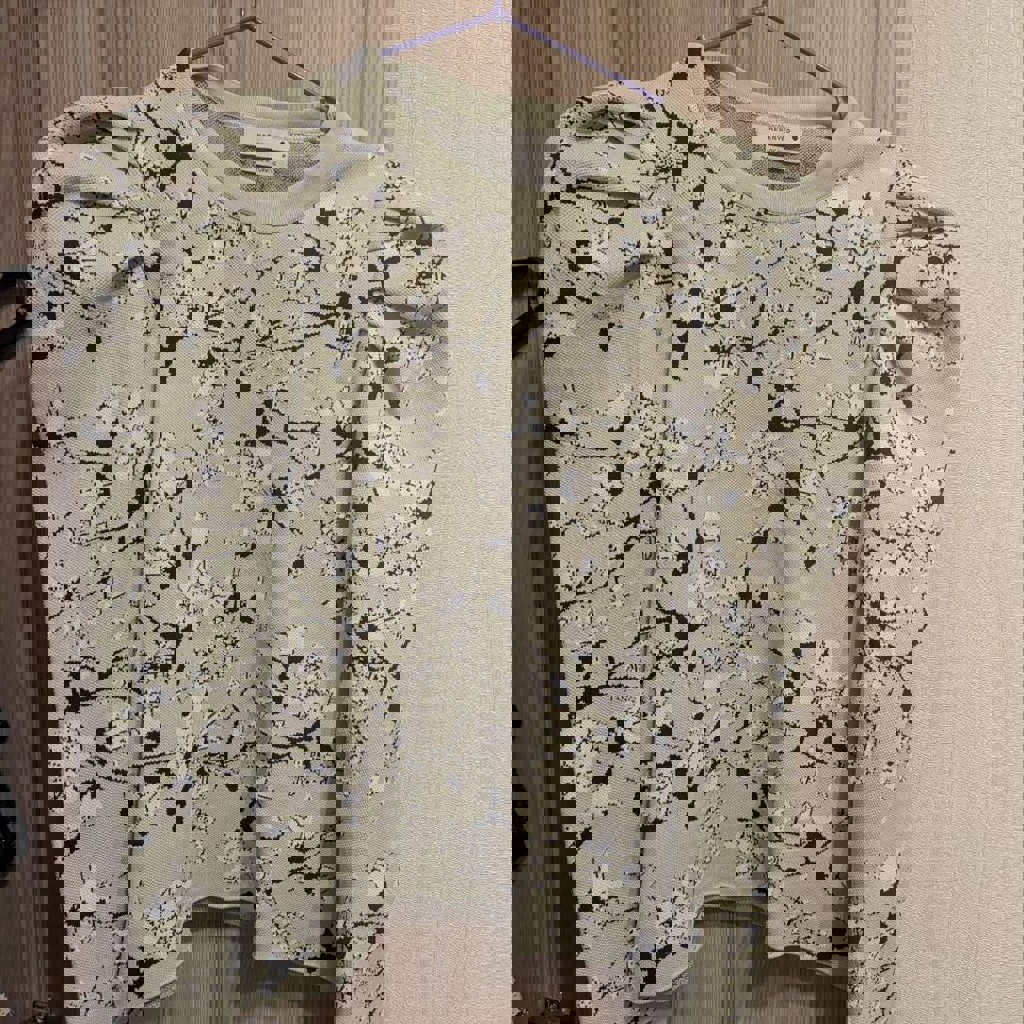 Свитер размер М