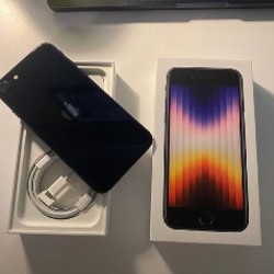 IPhone SE (2022) - фото 1