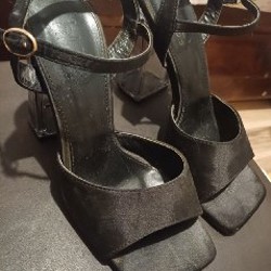 Черные каблуки - фото 1