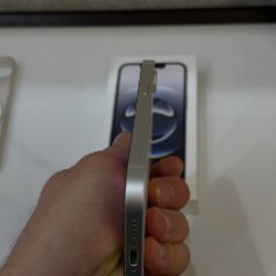 IPhone 16e - фото 3