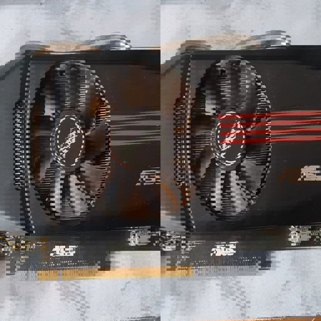 Видеокарта GTX 550 Ti