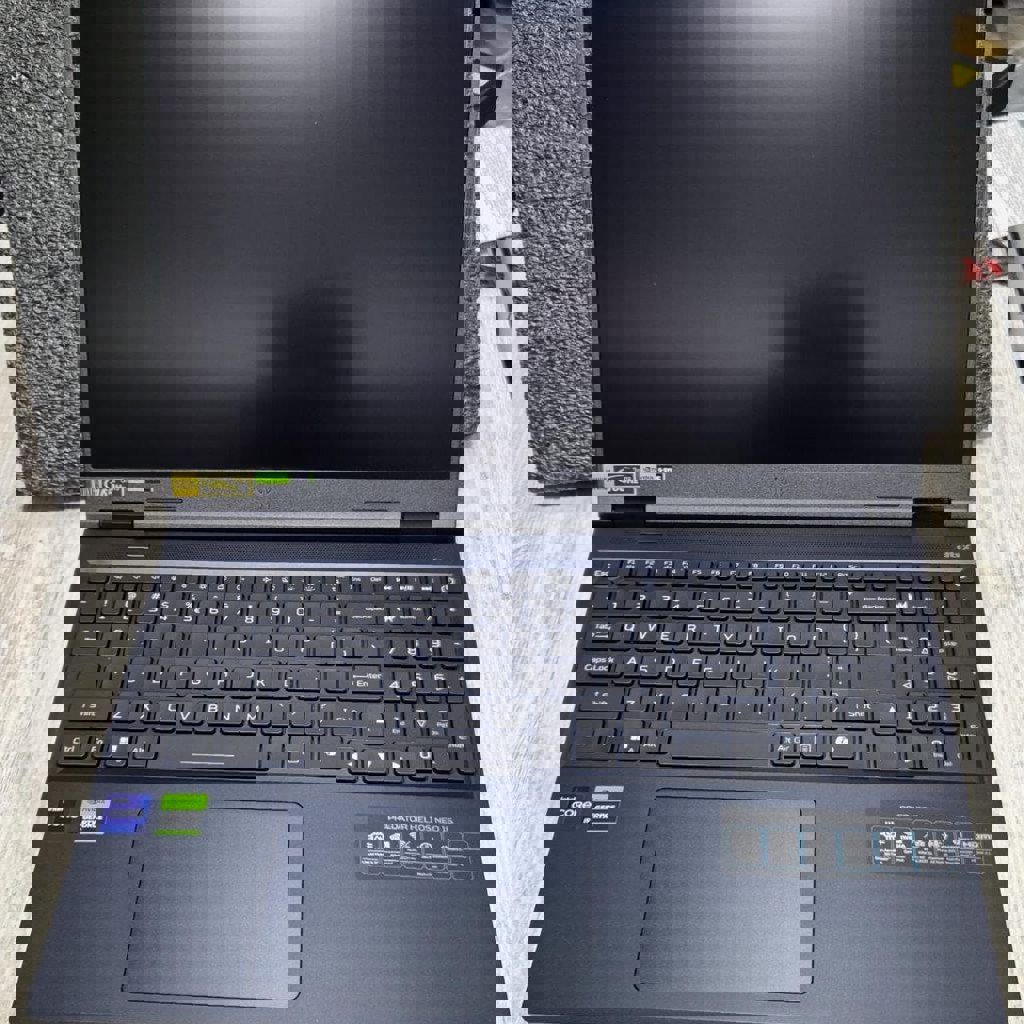 Predators Helios Neo