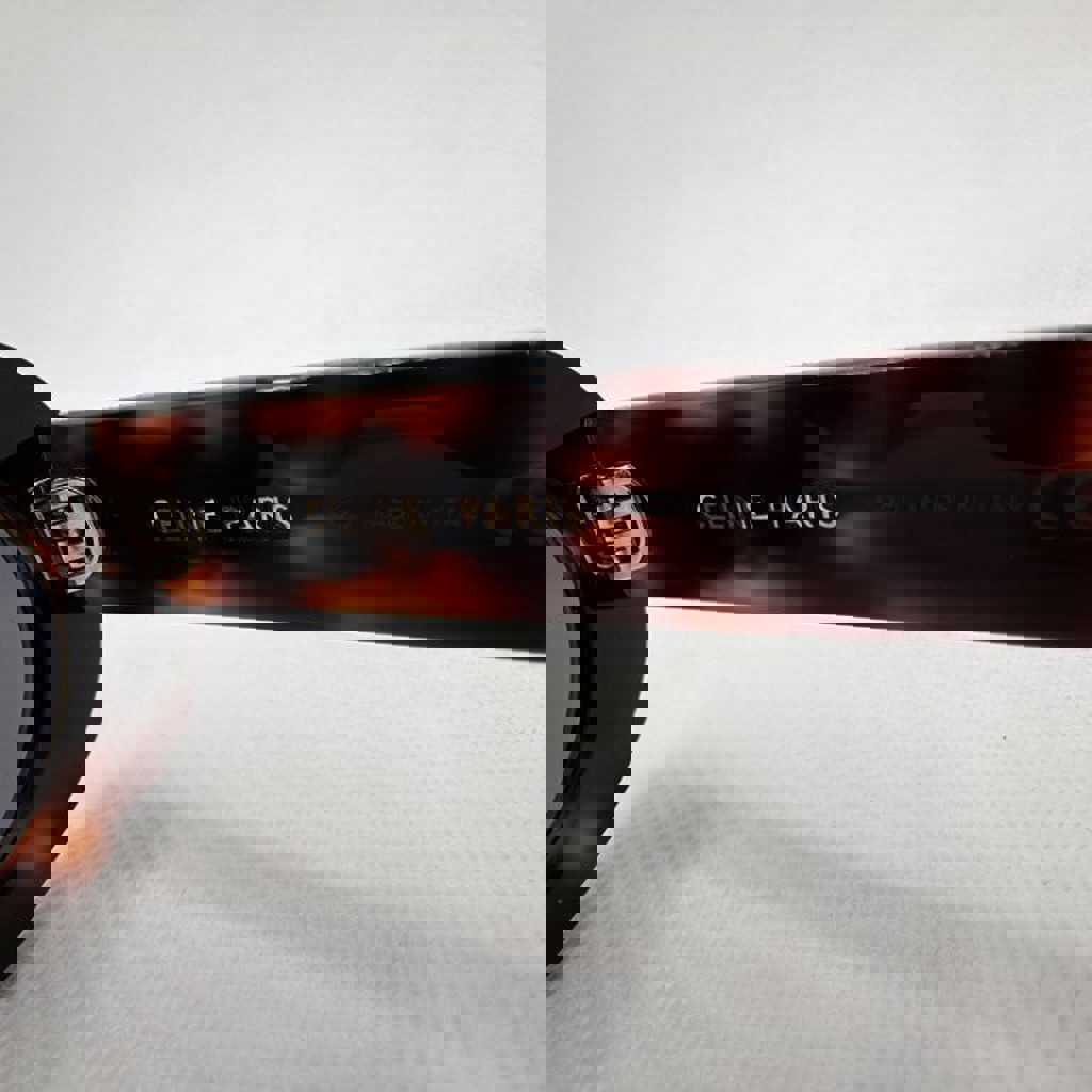 Celine Triomphe Oval