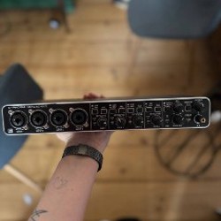 Звуковая карта Behringer U-Phoria UMC404HD - фото 2