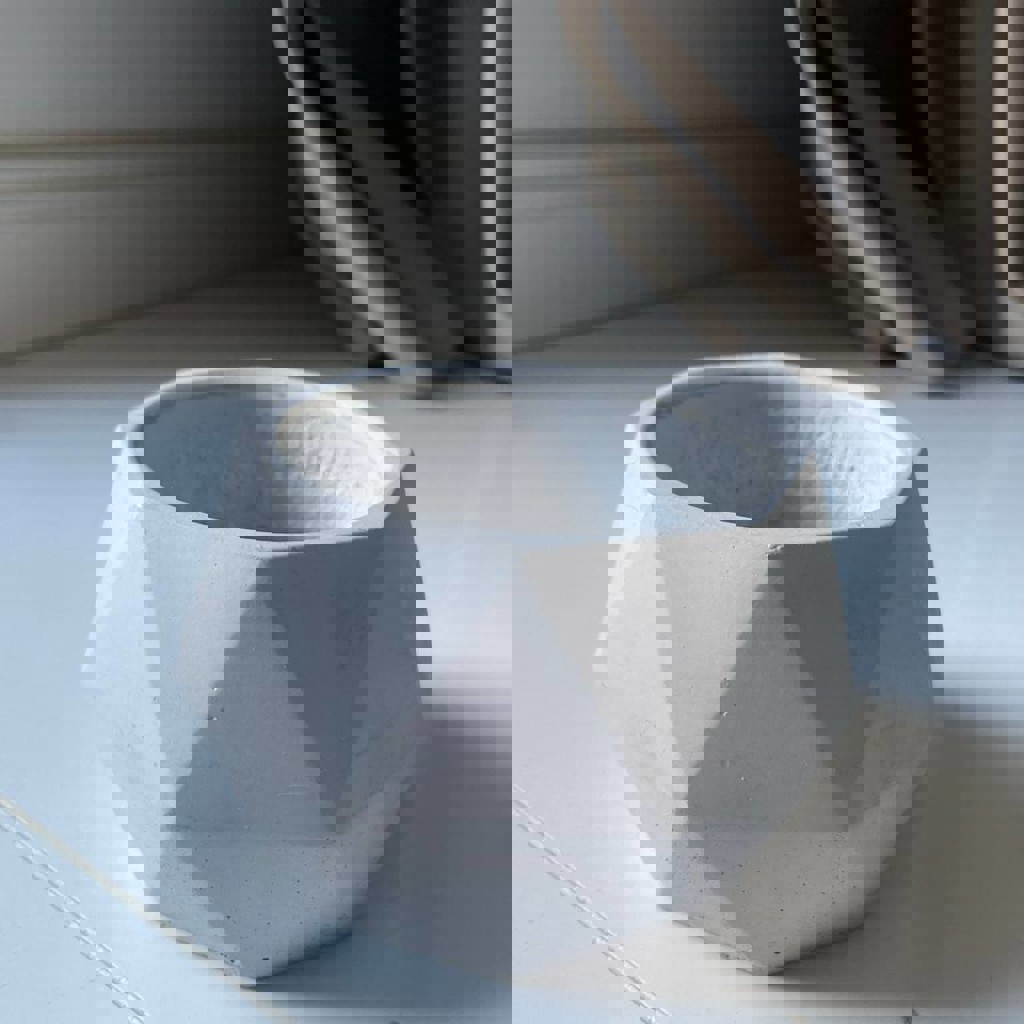 Горшок для цветов маленький