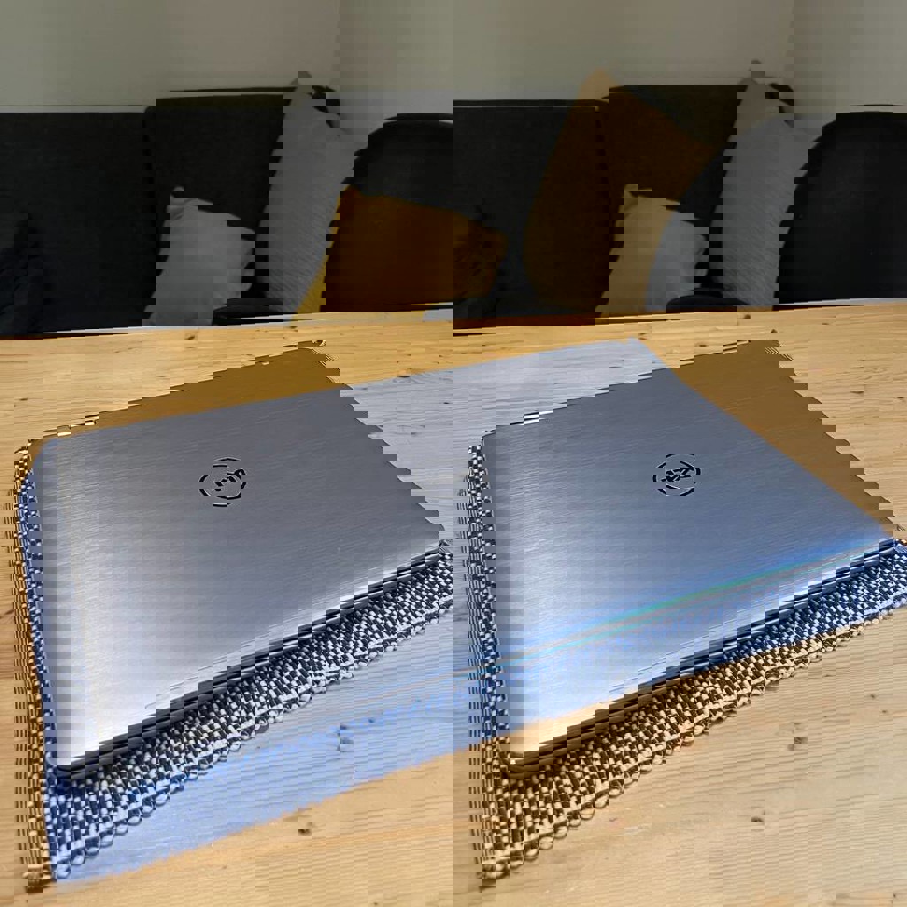 Ноутбук Dell Inspiron 17 7000