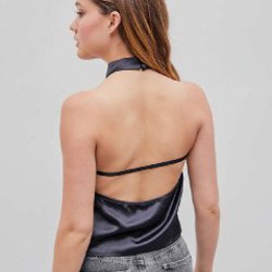 Черный атласный топ - фото 7