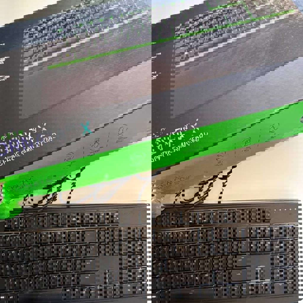 Игровая клавиатура Razer Ornata V3 X