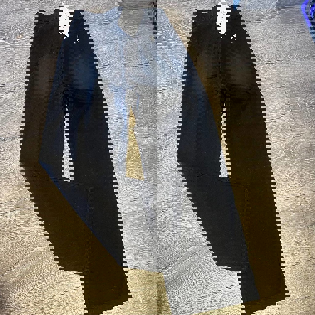 Джинсы черные