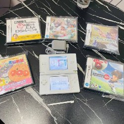 Nintendo DS Lite - фото 1
