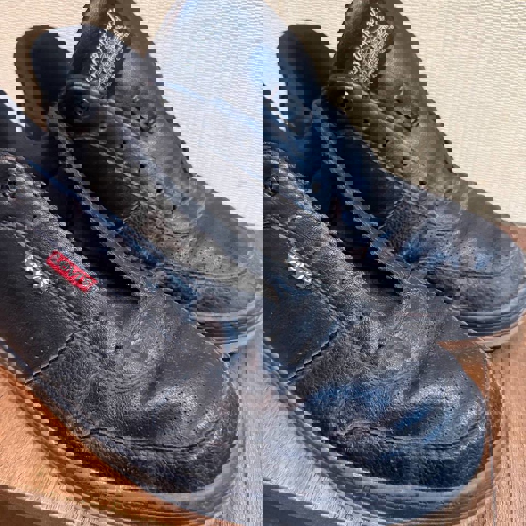 Кроссовки от LEVI’S