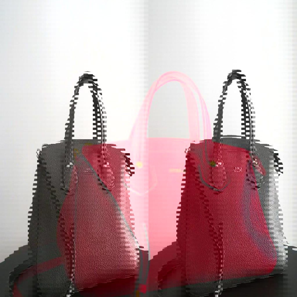 Оригинальная кожаная сумка Furla