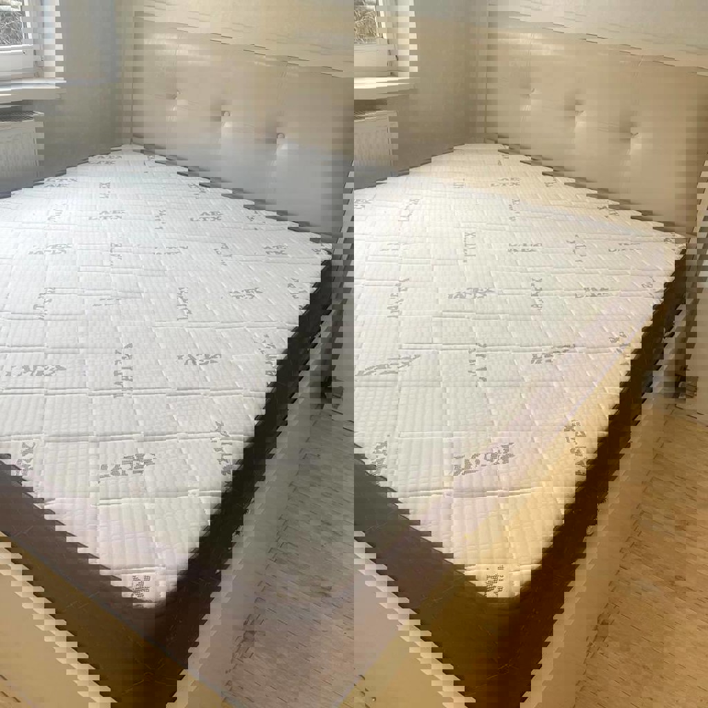 Деревянный стол