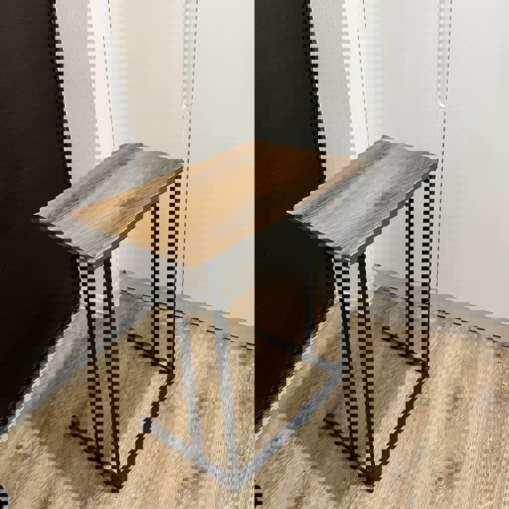 Маленький столик