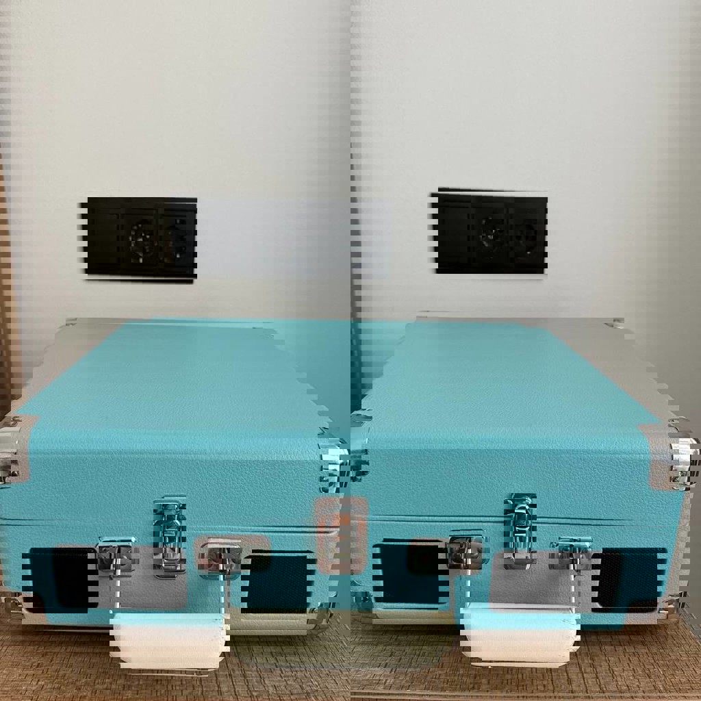 Виниловый проигрыватель Crosley Cruiser Plus