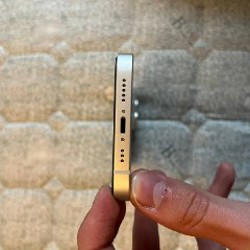 IPhone 14 - фото 3