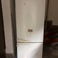 Холодильник вертикальный с прозрачной дверцей - фото 3