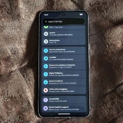 Google Pixel 8 Pro - фото 1