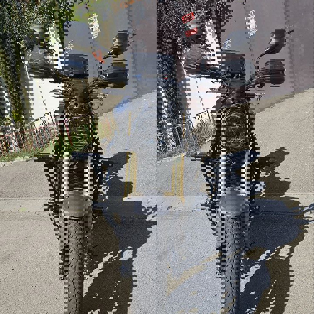 Мотоцикл Honda CB300R