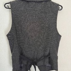 Жилет женский на пуговицах - фото 3