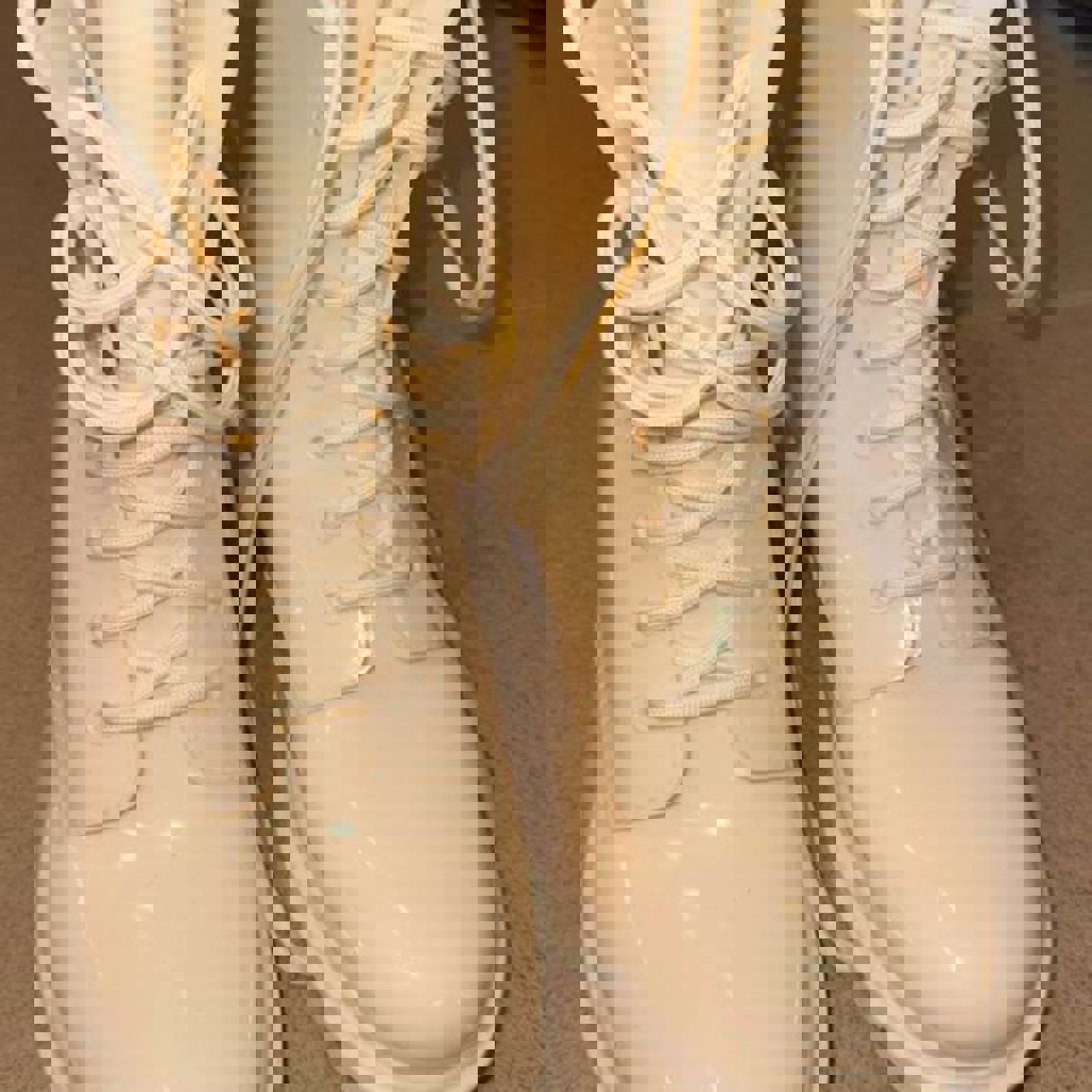 Розовые сапожки с носками