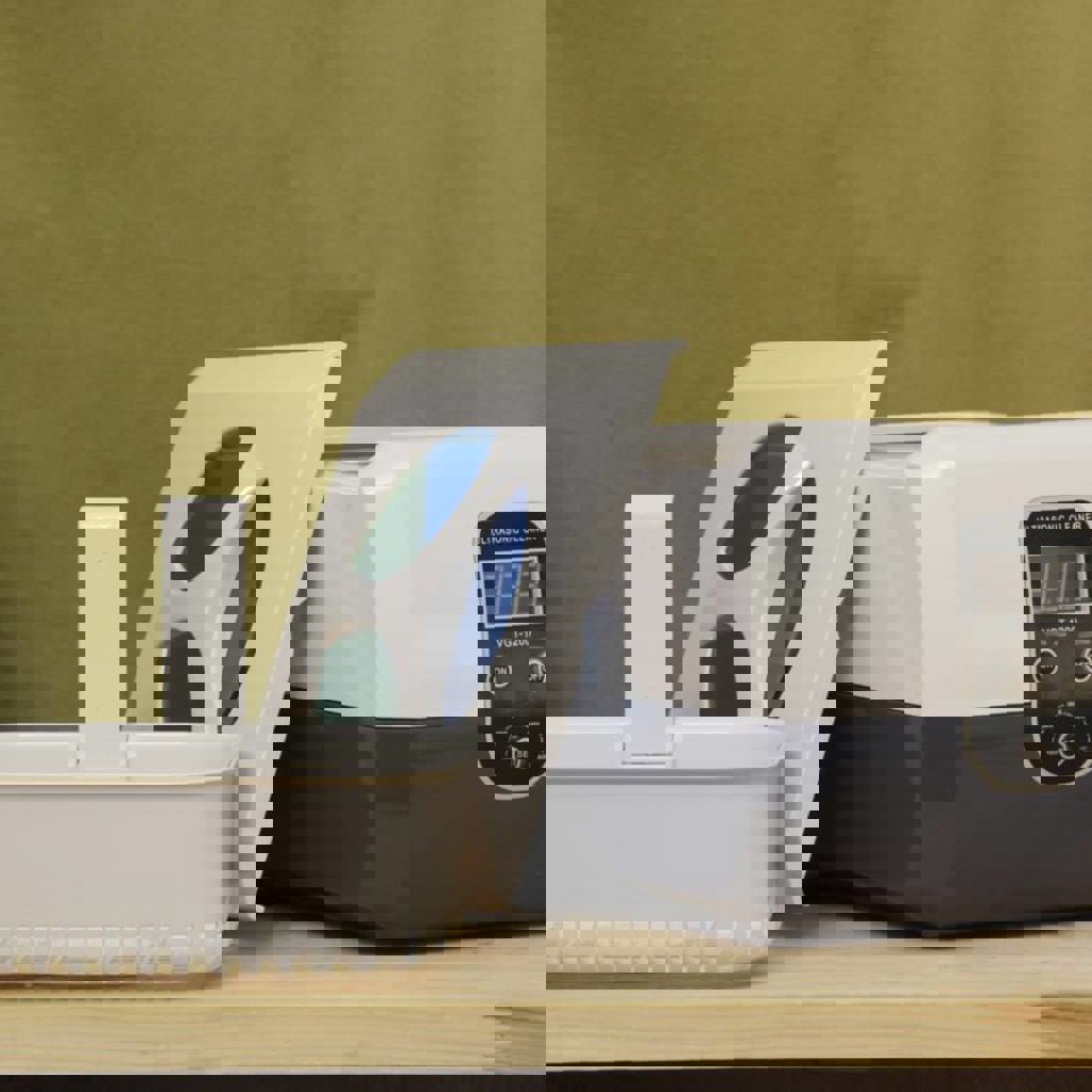 Уф для маникюрных инструментов