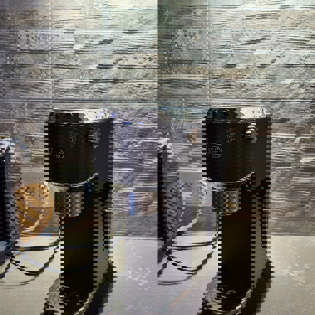 Кофемашина DeLonghi Dedica Style EC685.BK