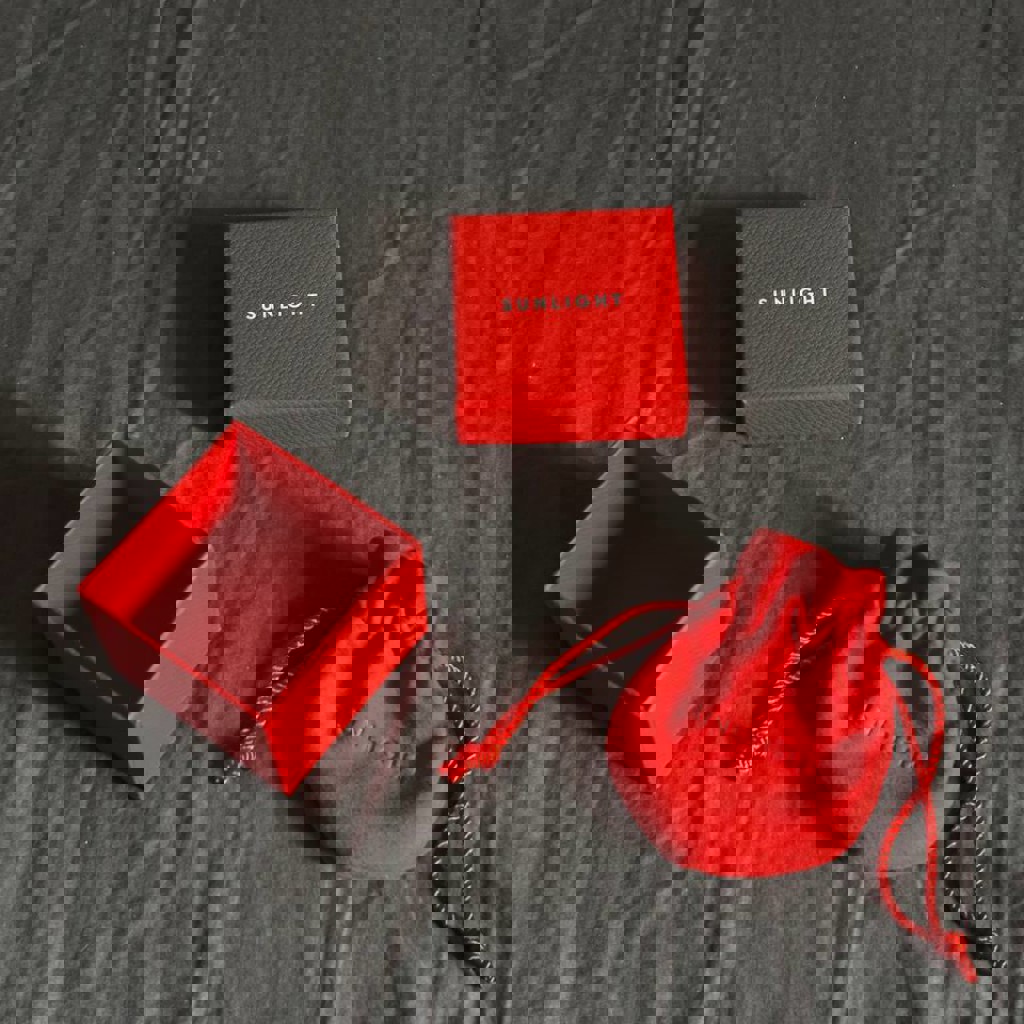 Серьги из серебра 925 с эмалью и фианитами