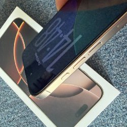 IPhone 16 Pro Max 256GB Gold - фото 4