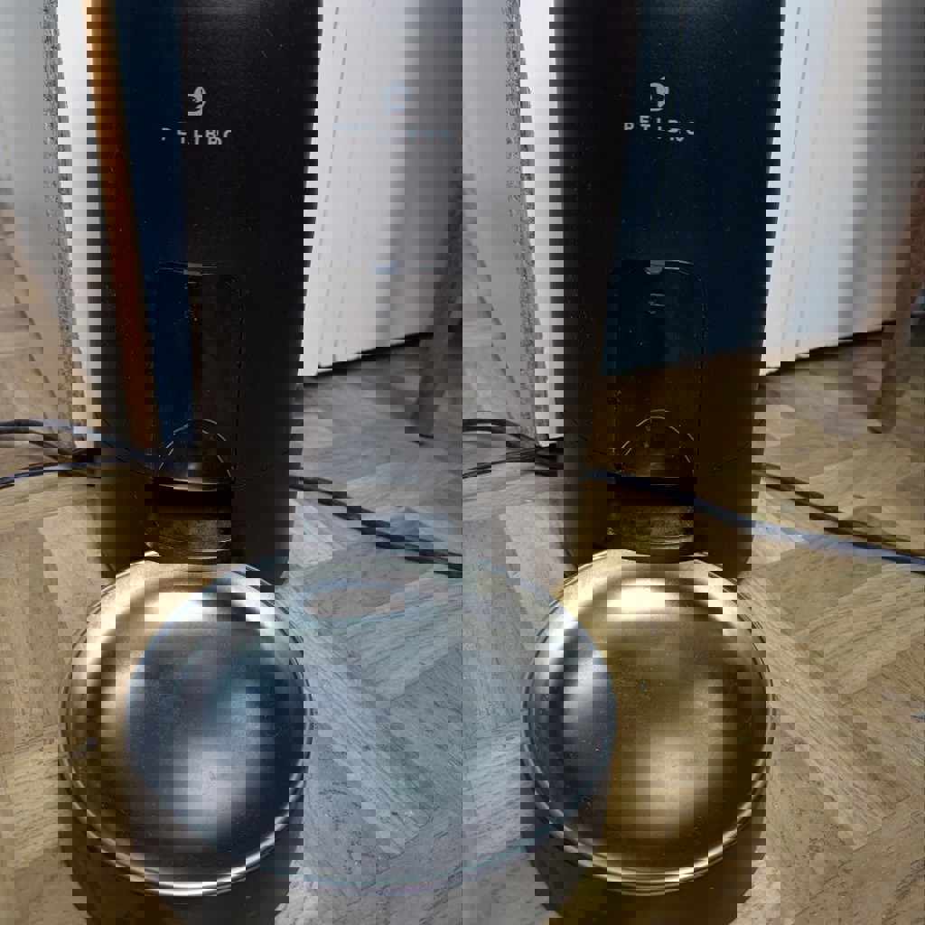 Автоматическая кормушка для кошек