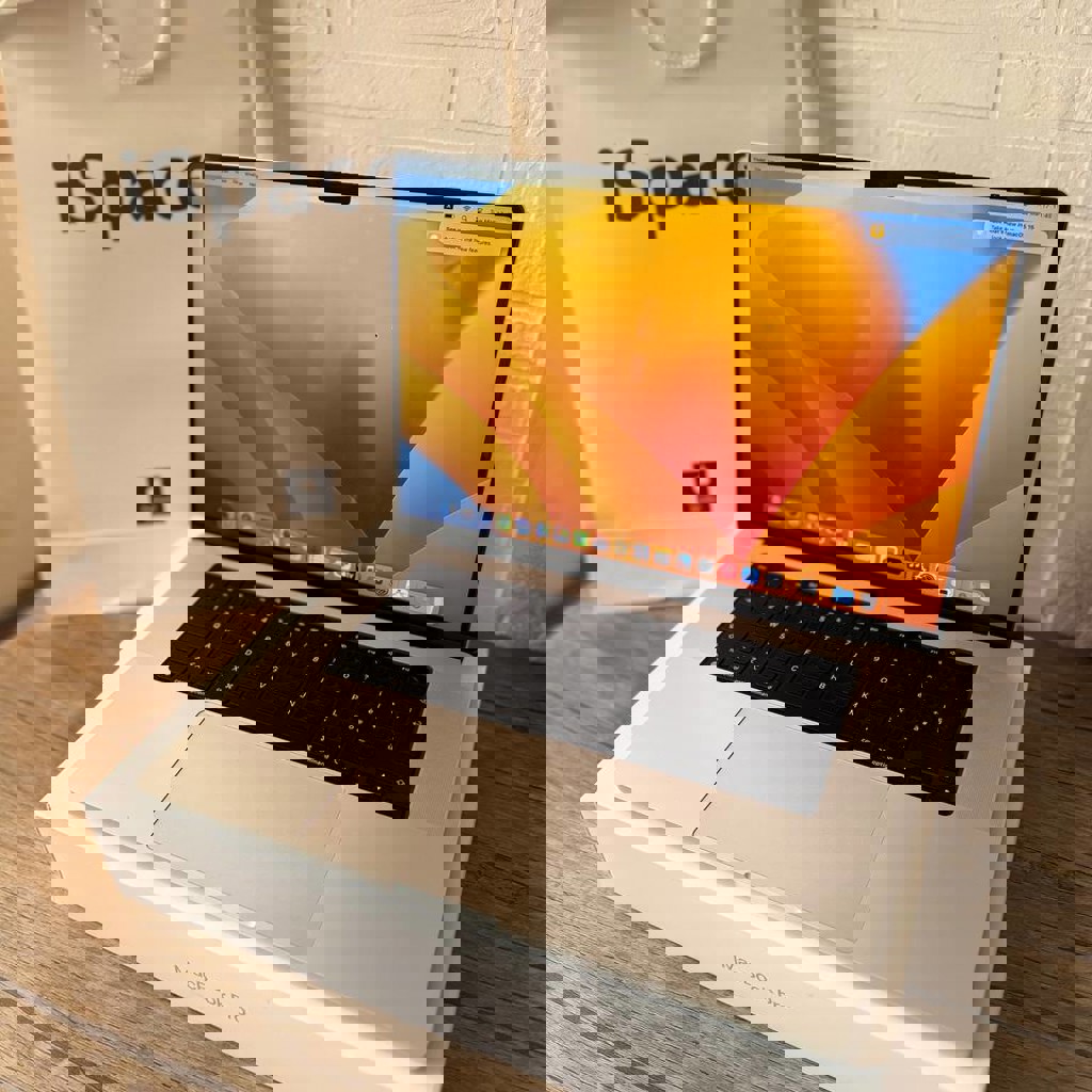 Macbook Pro 16 Inch 2024