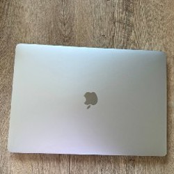 MacBook Pro 2016 15 дюймов - фото 2