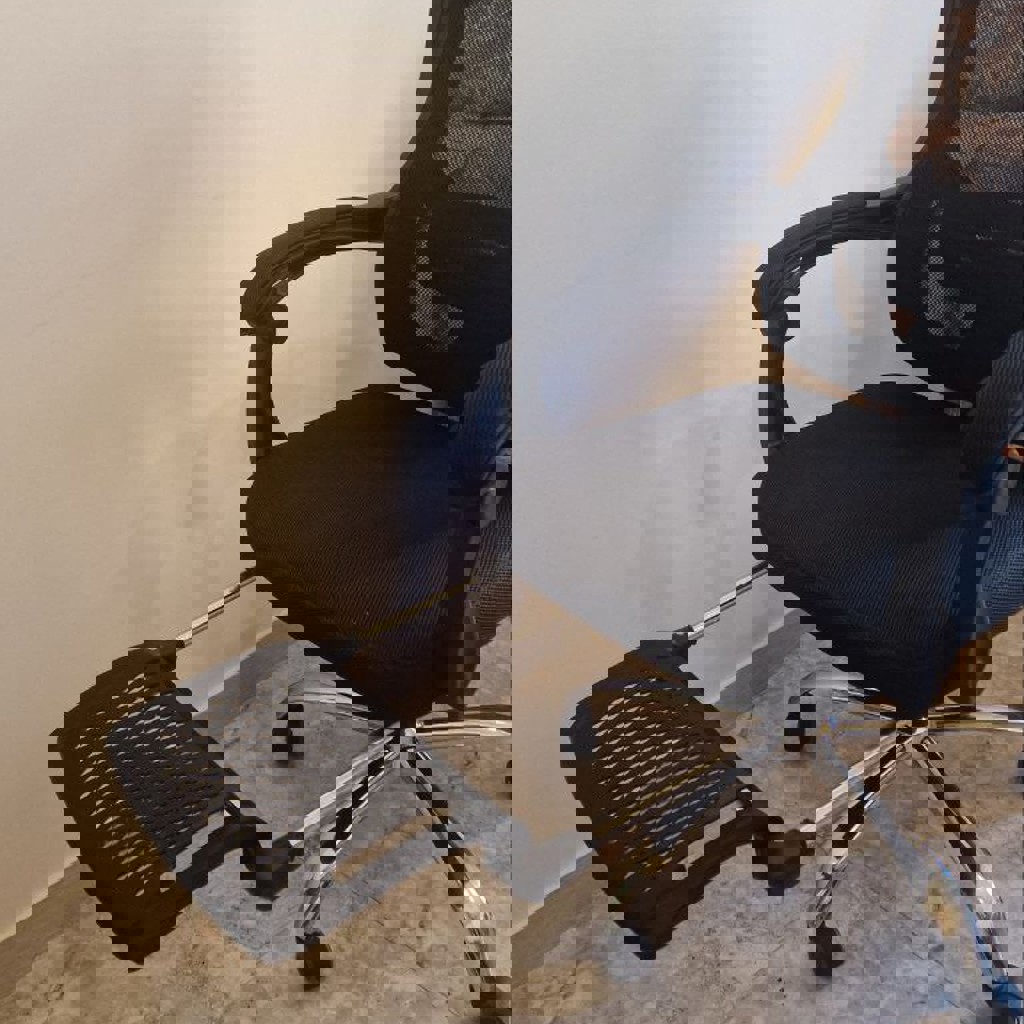 Компьютерное кресло