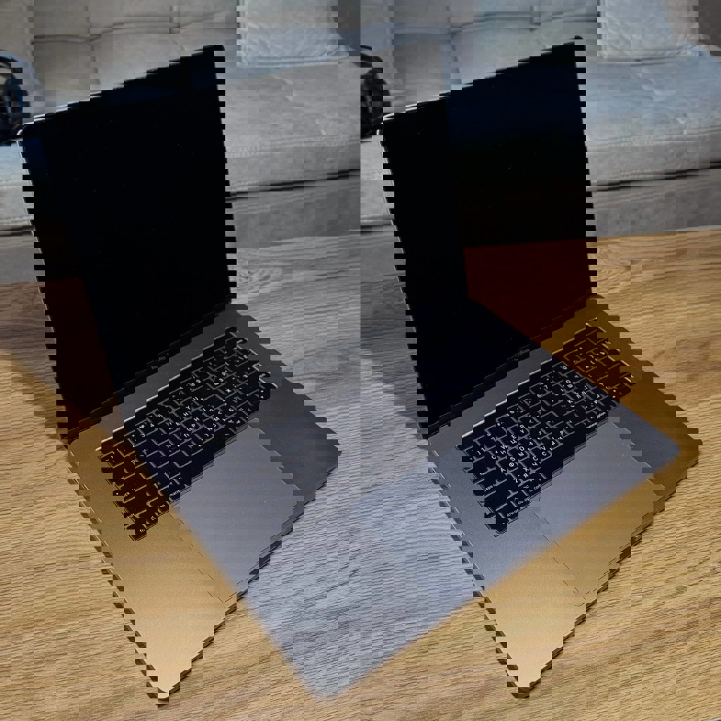 MacBook Pro 15” (2017)