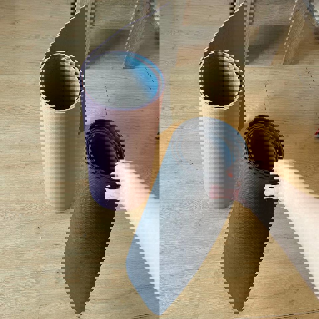 Розово-серый йога коврик