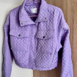 Стеганная укороченная куртка - фото 6