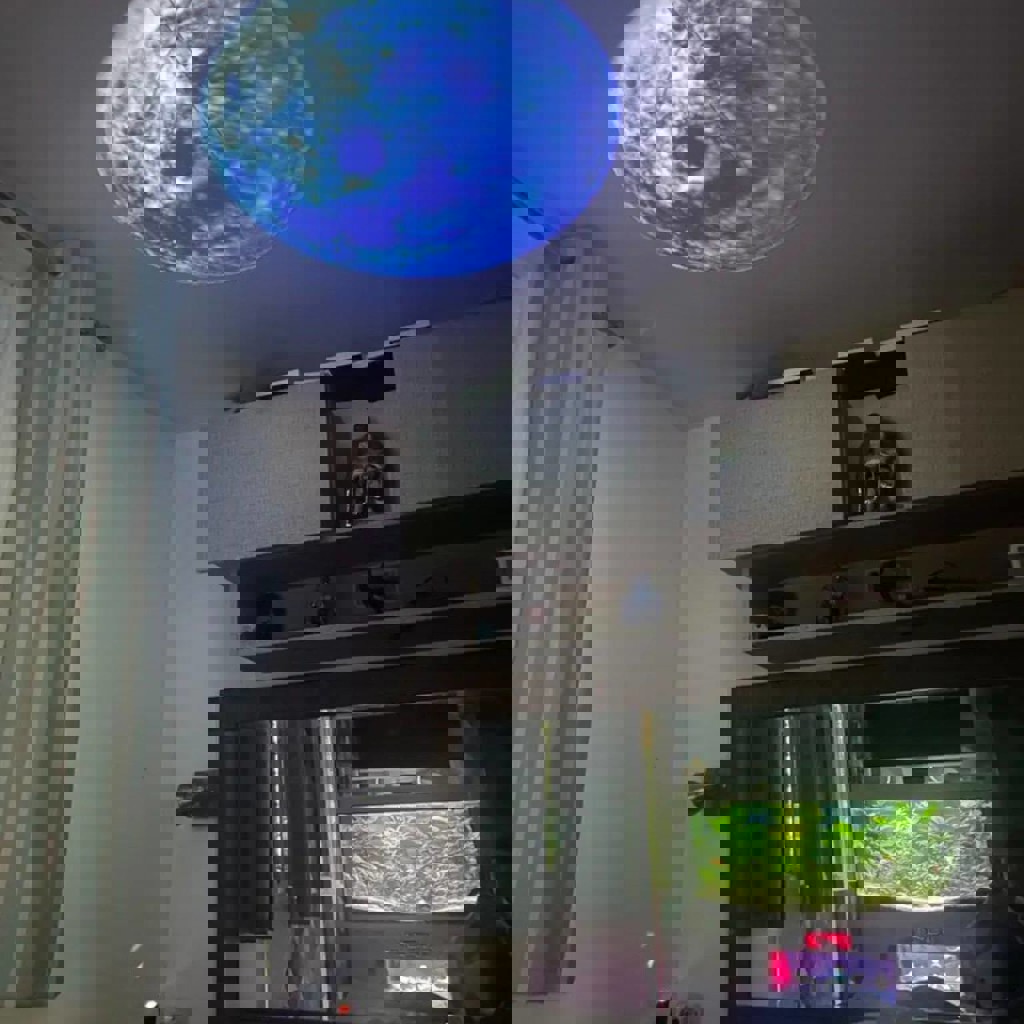 Прожектор луны