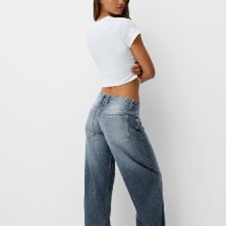 Джинсы BERSHKA с змеиным принтом - фото 4